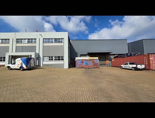 2,170M² WAREHOUSE TO LET IN SPARTAN